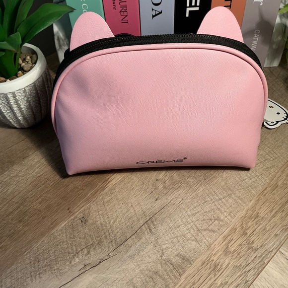 💗 Pink Hello Kitty Crème’ Beauty Cosmetic Bag - Picture 4 of 7